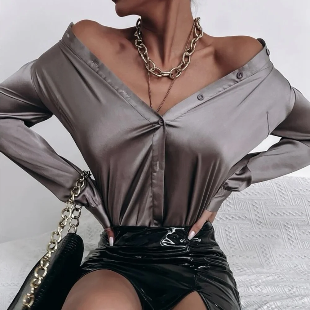 Luxe  green silky  button up boyfriend business casual satin top - Picture 16 of 16